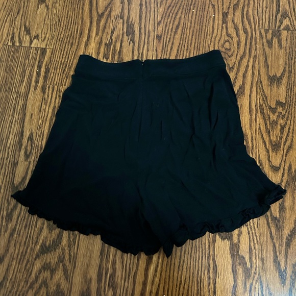 Sunday Best (Aritzia) shorts in size US 00 - Picture 2 of 3